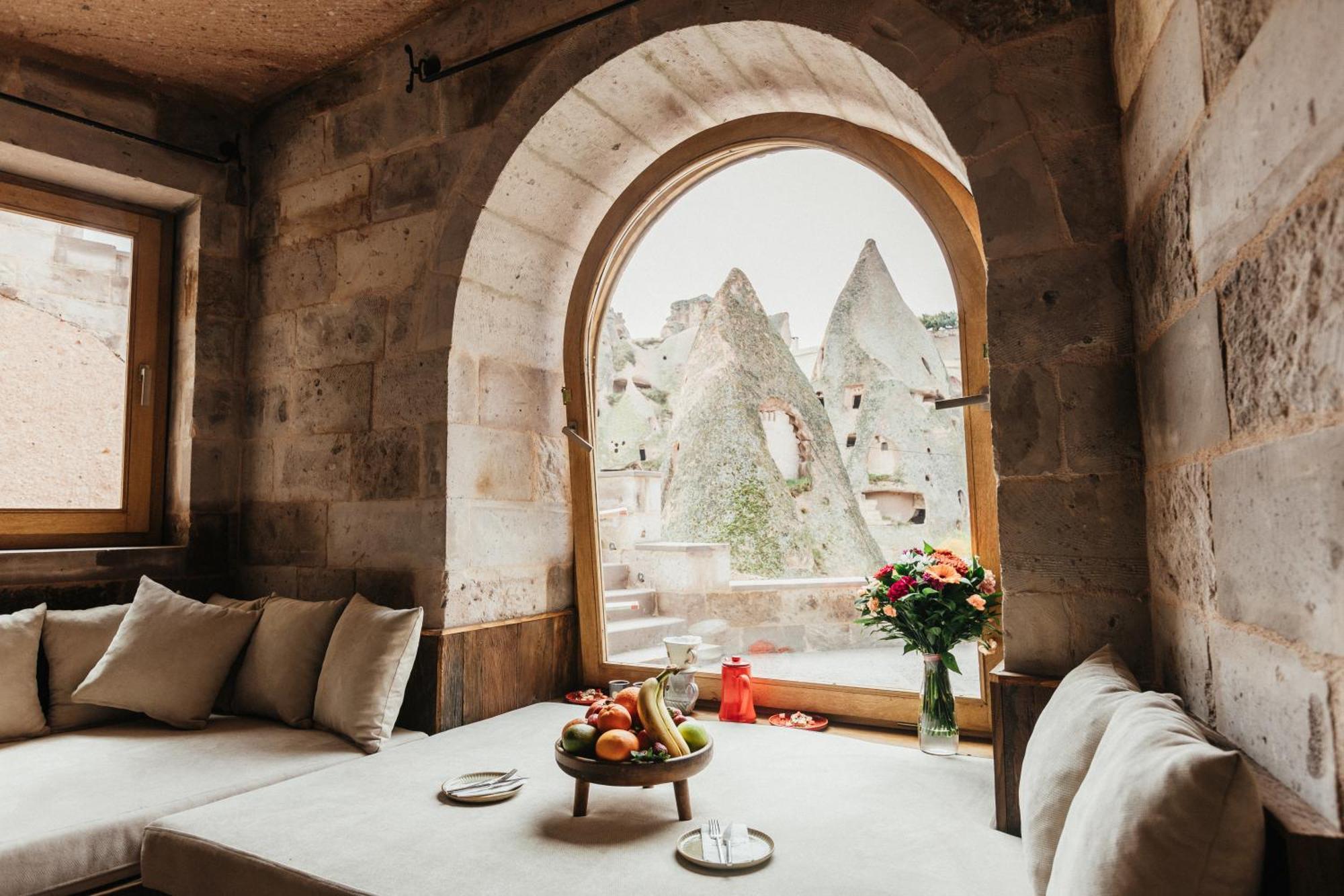 Millstone Cave Suites Hotel Üchisar Bagian luar foto