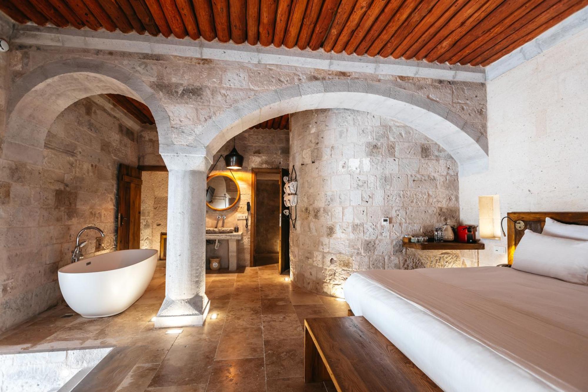 Millstone Cave Suites Hotel Üchisar Bagian luar foto
