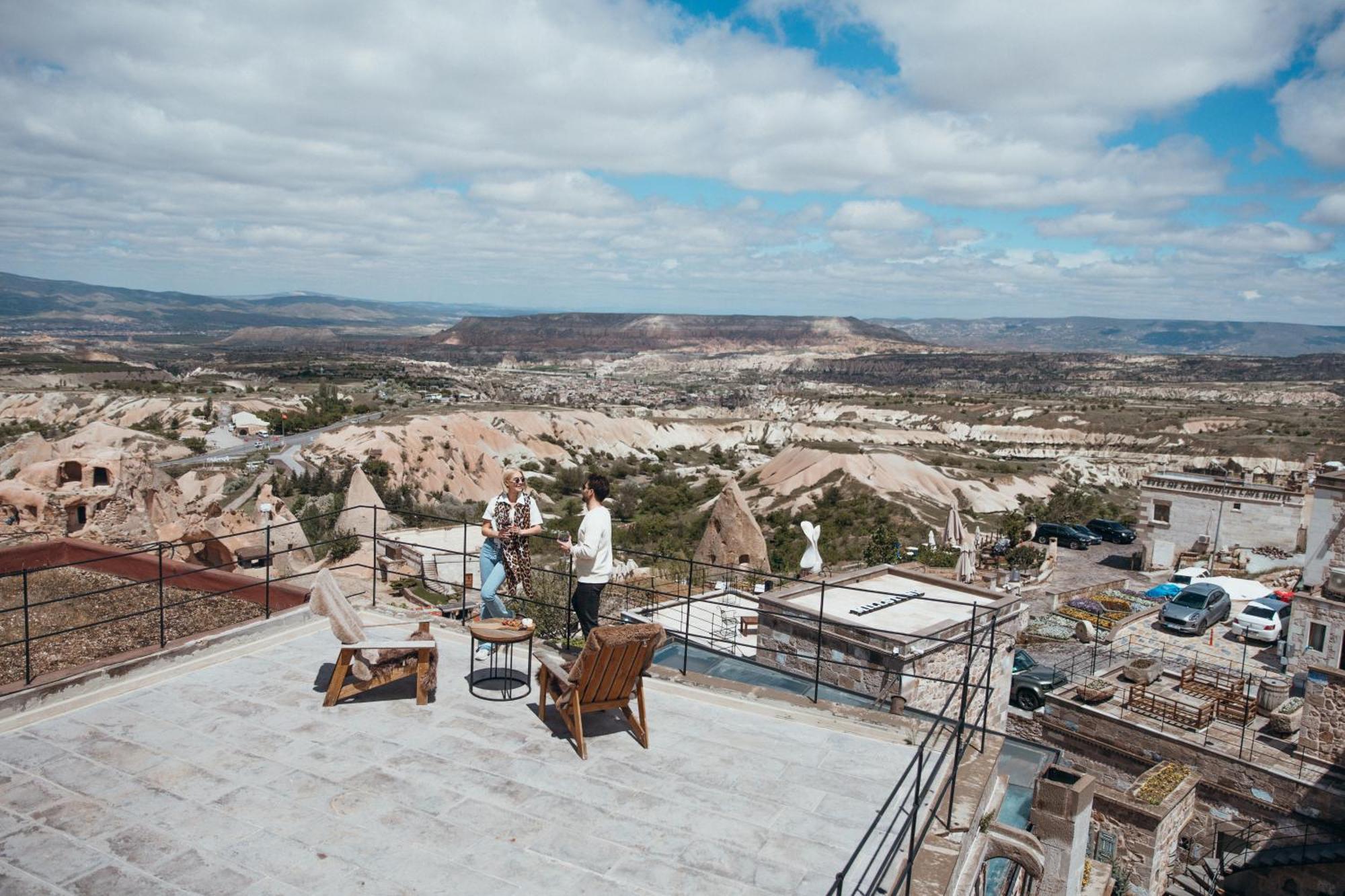 Millstone Cave Suites Hotel Üchisar Bagian luar foto